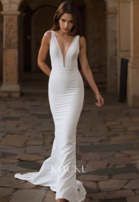 Deep V-Neck Sleeveless Mermaid Wedding Dress Spaghetti Straps Bridal Dress with Sweep Train Strapless Bridal Dress Deep V-Neck Sleeveless Mermaid Wedding Dress Spaghetti Straps Bridal Dress with Sweep Train Strapless Bridal Dress