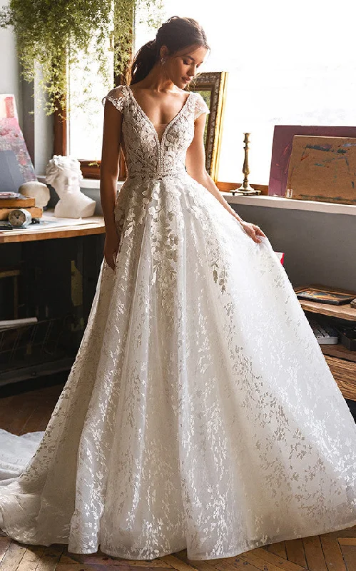 Modern Ethereal A-Line Boho Lace Plunging Wedding Dress Fairy Flowy Cap Sleeves Deep-V Back Evening Prom Gown Lace Train Dress