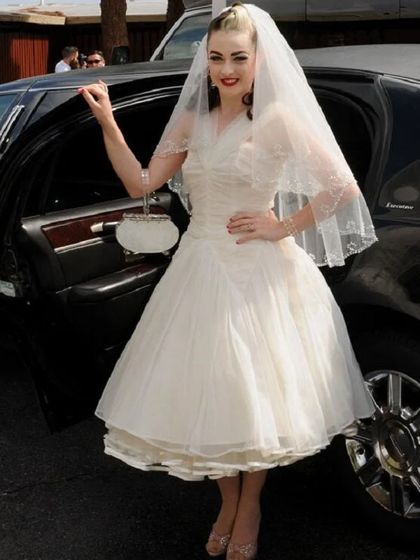 Rockabilly Halter Ruched 50s Style Short Wedding Dress Pinup Wedding Dress Satin Lace Gown Rockabilly Halter Ruched 50s Style Short Wedding Dress Pinup Wedding Dress Satin Lace Gown