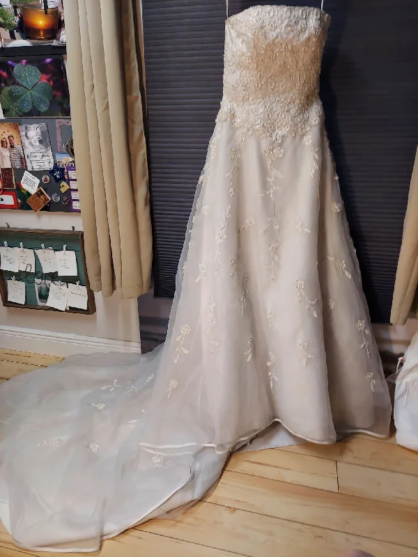 David's Bridal Lady Eleanor style #2752 Casual unclassified dresses