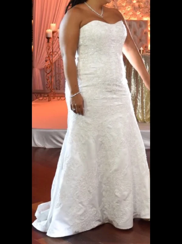 David's Bridal OLEG CASSINI Ruffled unclassified dresses